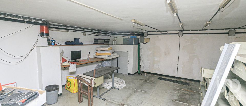 Negozio / locale commerciale di 170 m² in Genova (16149)