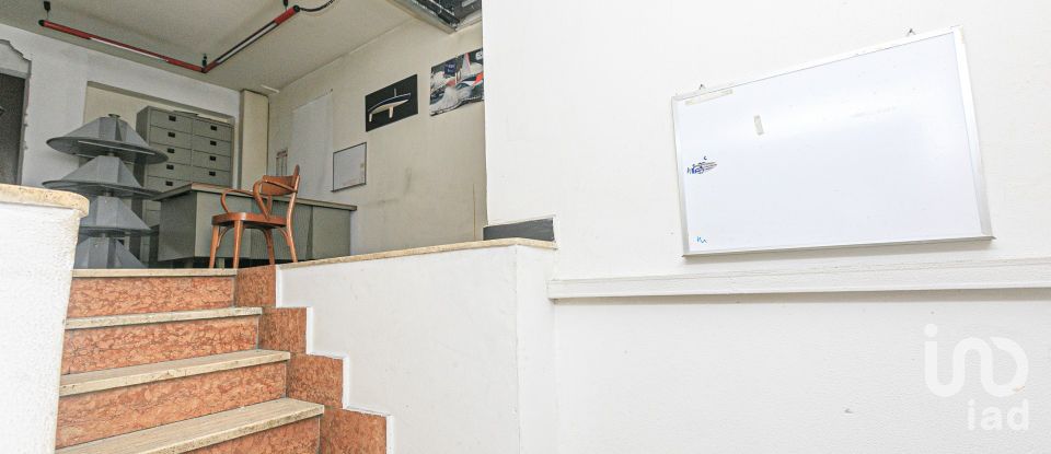 Negozio / locale commerciale di 170 m² in Genova (16149)
