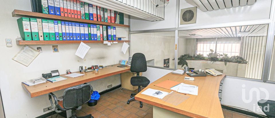 Negozio / locale commerciale di 170 m² in Genova (16149)