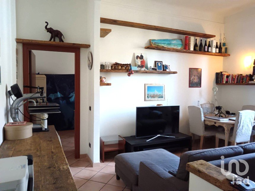 Two-room apartment of 60 m² in Milano (20155)