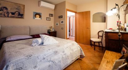 Casa indipendente / Villa 7 locali di 129 m² in Signa (50058)