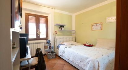Casa indipendente / Villa 7 locali di 129 m² in Signa (50058)