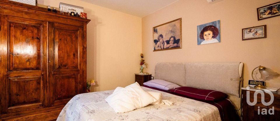 House 7 rooms of 129 m² in Signa (50058)