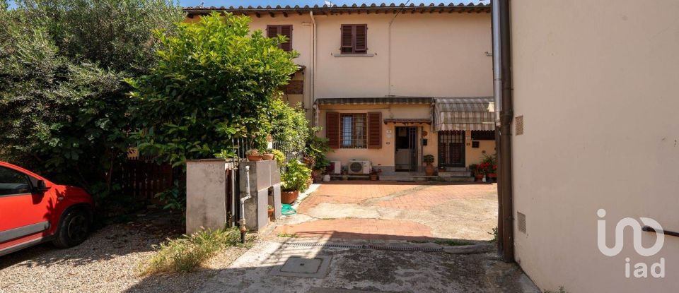 House 7 rooms of 129 m² in Signa (50058)