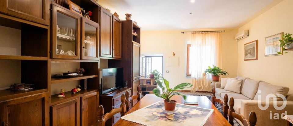 House 7 rooms of 129 m² in Signa (50058)