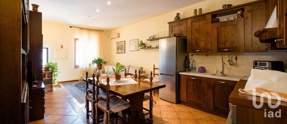 House 7 rooms of 129 m² in Signa (50058)