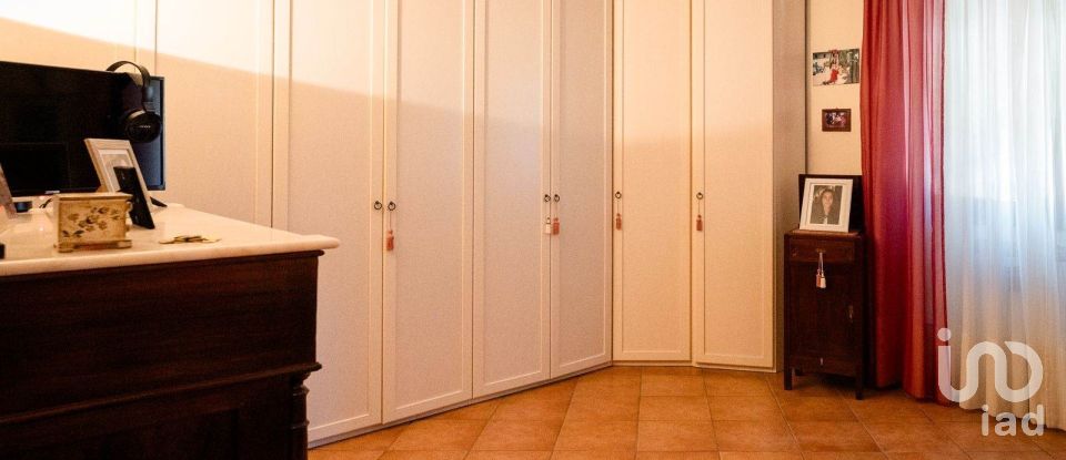 House 7 rooms of 129 m² in Signa (50058)