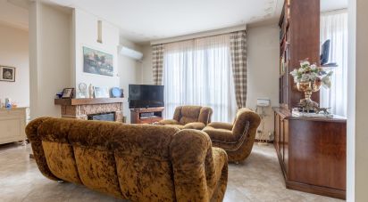 Apartment 8 rooms of 115 m² in Santa Croce sull'Arno (56029)