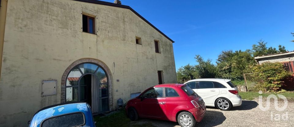 Townhouse 10 rooms of 400 m² in Vicchio (50039)