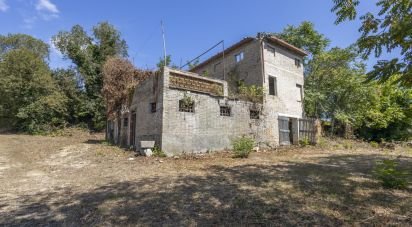 Rustico 6 locali di 200 m² in Filottrano (60024)