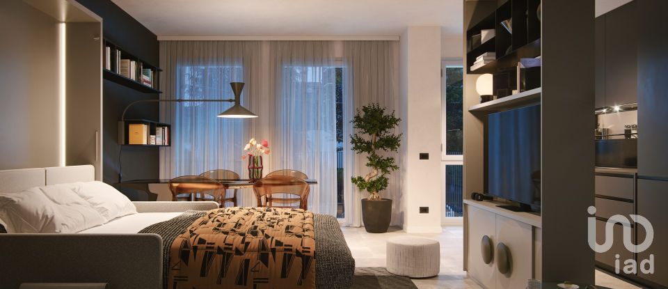 Two-room apartment of 43 m² in Milano (20126)