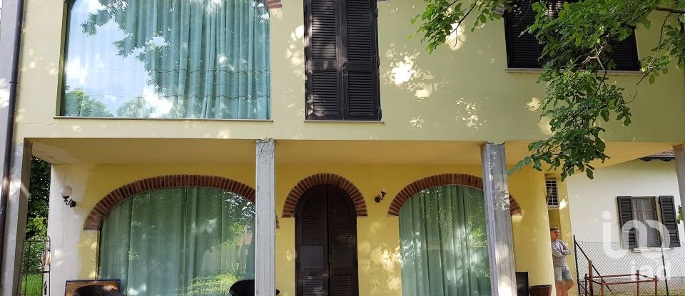 Casa indipendente / Villa 10 locali di 350 m² in Palestro (27030)