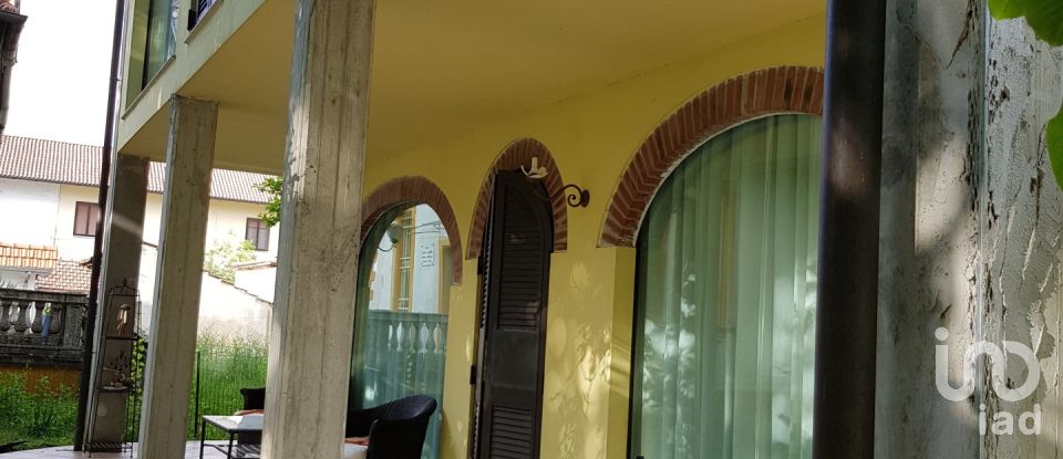 Casa indipendente / Villa 10 locali di 350 m² in Palestro (27030)