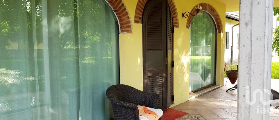 Casa indipendente / Villa 10 locali di 350 m² in Palestro (27030)