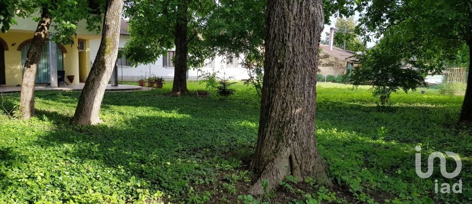 Casa indipendente / Villa 10 locali di 350 m² in Palestro (27030)