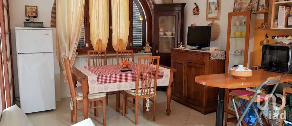 Casa indipendente / Villa 10 locali di 350 m² in Palestro (27030)