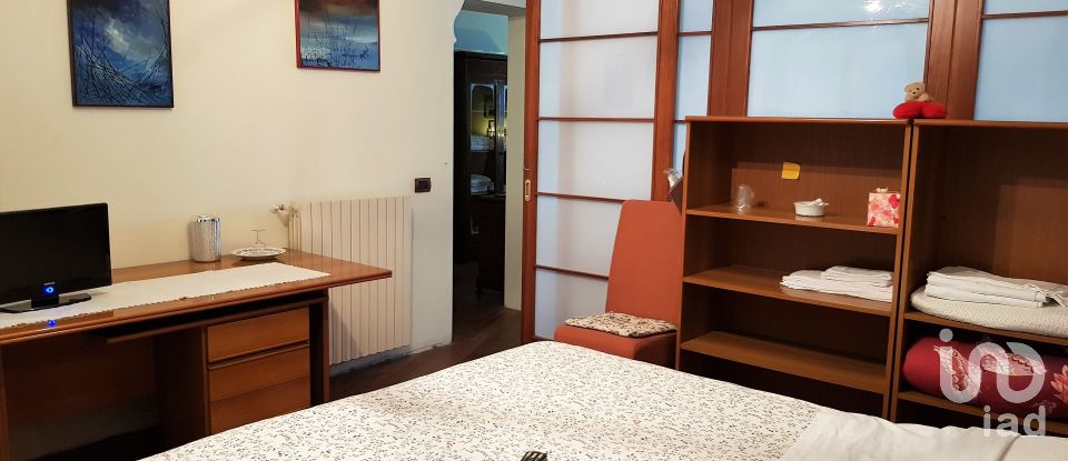 Casa indipendente / Villa 10 locali di 350 m² in Palestro (27030)