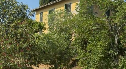 Townhouse 20 rooms of 1,180 m² in Bucine (52020)