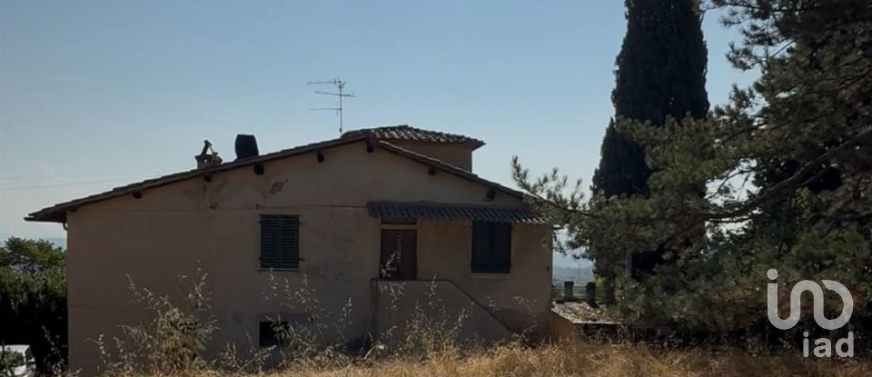 Casa indipendente 20 locali di 1.180 m² in Bucine (52020)