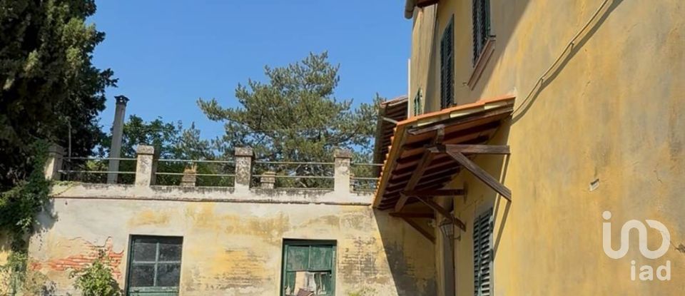 Casa indipendente 20 locali di 1.180 m² in Bucine (52020)