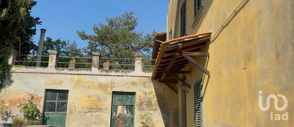 Casa indipendente 20 locali di 1.180 m² in Bucine (52020)