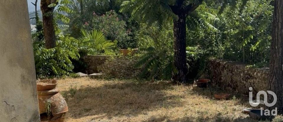 Casa indipendente 20 locali di 1.180 m² in Bucine (52020)