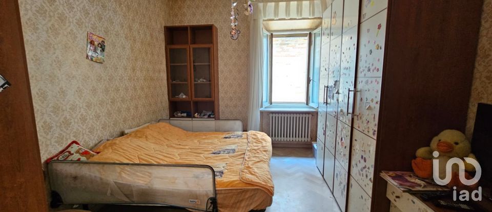 Appartamento 9 locali di 200 m² a Osimo (60027)