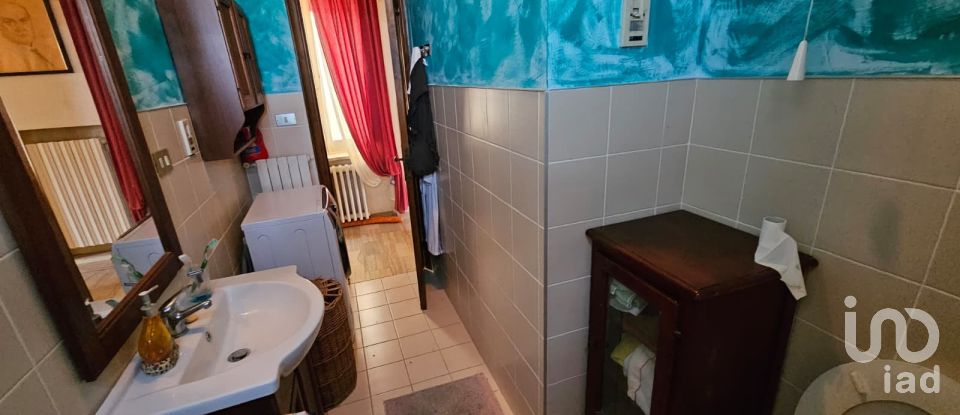 Appartamento 9 locali di 200 m² a Osimo (60027)