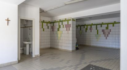 Negozio / locale commerciale di 503 m² in Recanati (62019)