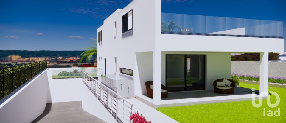 Farm 10 rooms of 307 m² in Palermo (90147)