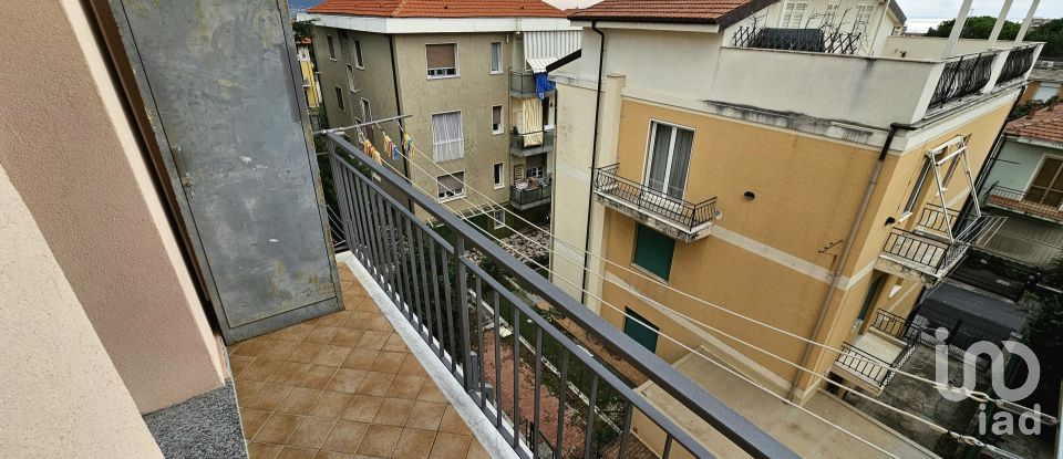 Trilocale di 50 m² a Loano (17025)