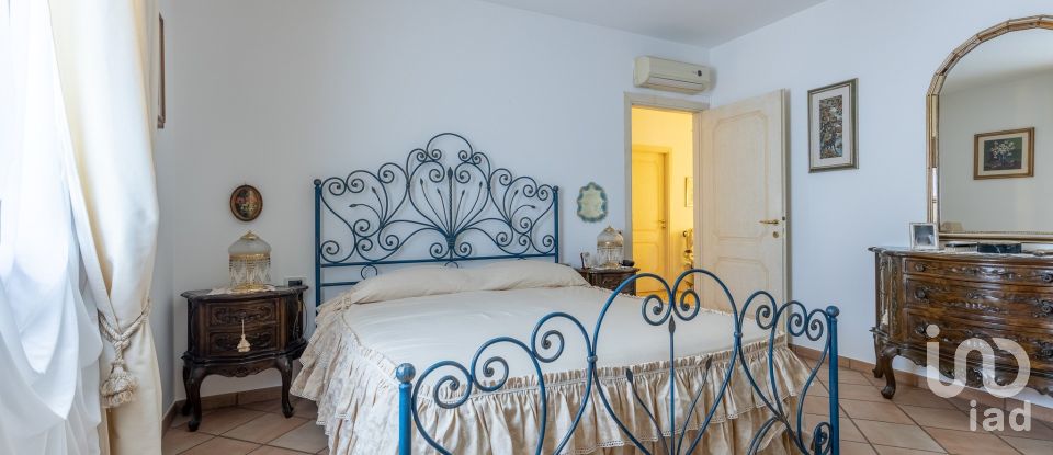 House 7 rooms of 135 m² in Pontedera (56025)