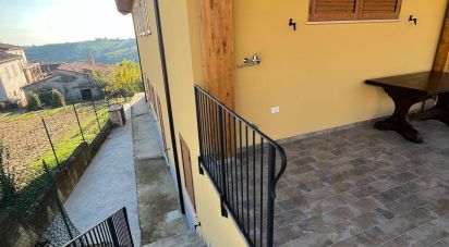 Villa Bifamiliare 12 locali di 329 m² in Castelli (64041)