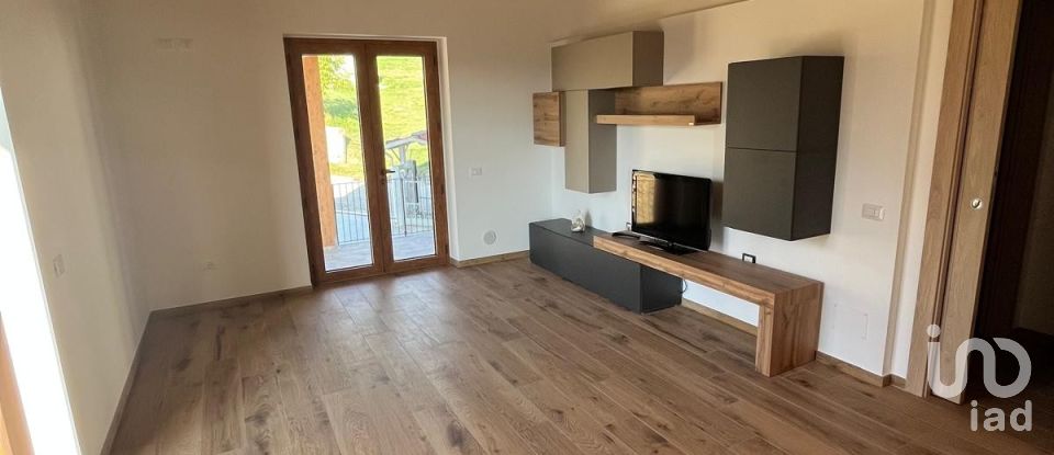 House boat 12 rooms of 329 m² in Castelli (64041)