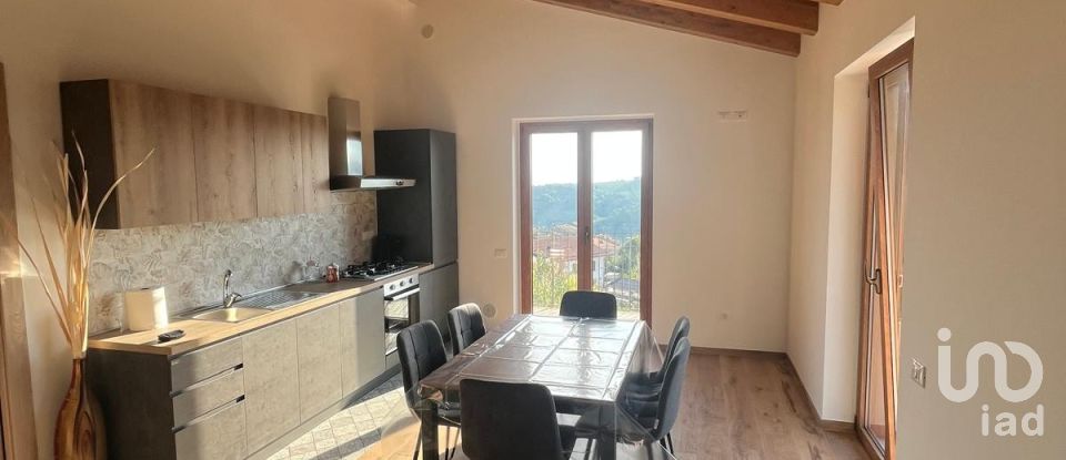 House boat 12 rooms of 329 m² in Castelli (64041)