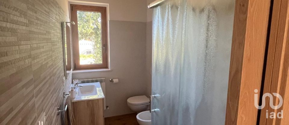 House boat 12 rooms of 329 m² in Castelli (64041)