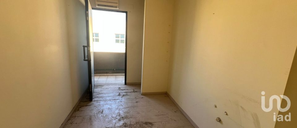 Negozio / locale commerciale di 190 m² in Cagliari (09121)