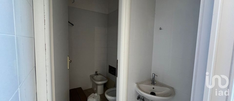 Negozio / locale commerciale di 190 m² in Cagliari (09121)