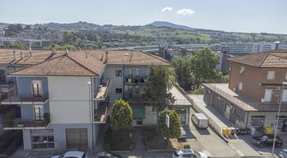 Shop / premises commercial of 230 m² in Ancona (60131)