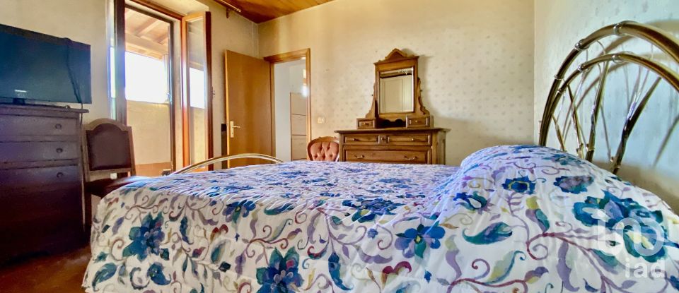 Trilocale di 100 m² a Sarteano (53047)