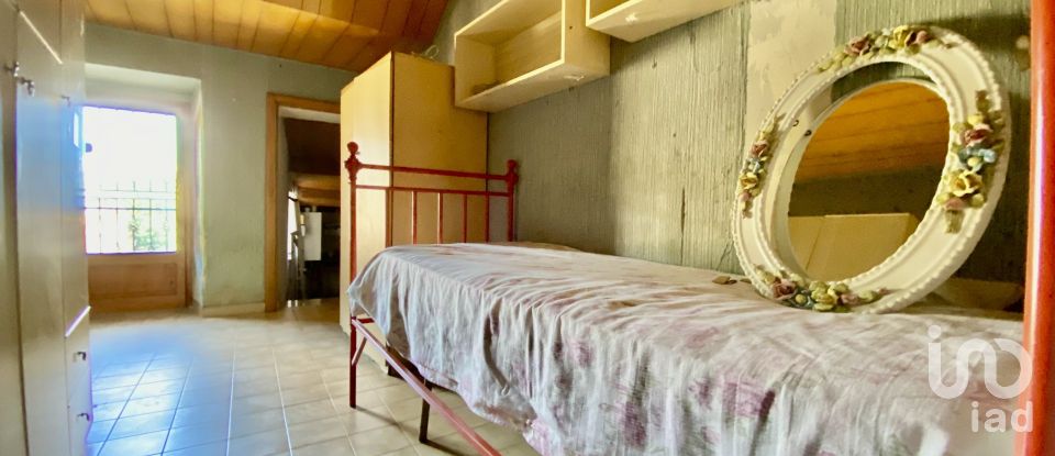 Trilocale di 100 m² a Sarteano (53047)