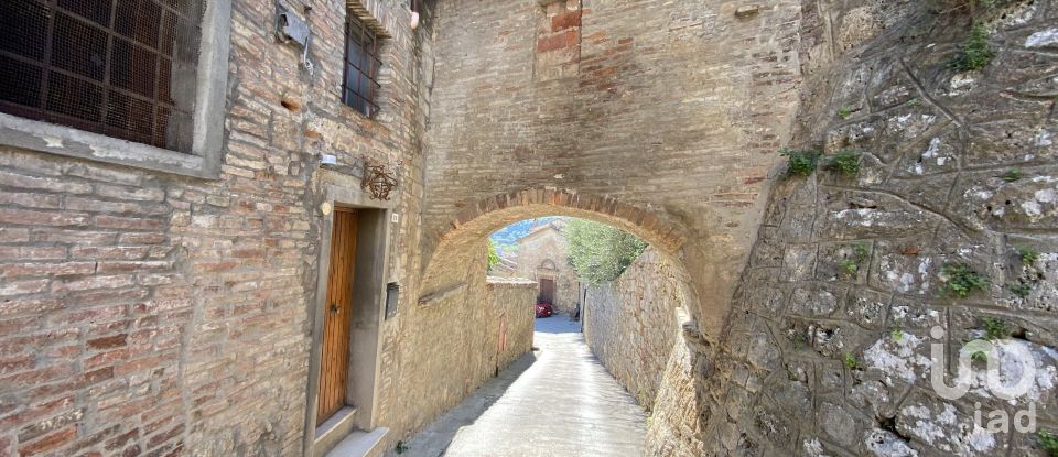 Trilocale di 100 m² a Sarteano (53047)