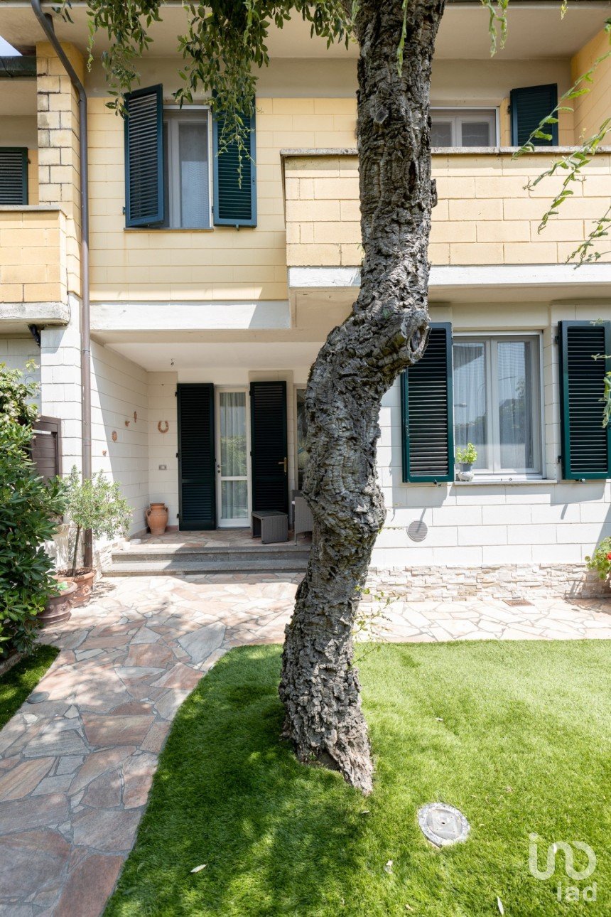 Townhouse 8 rooms of 150 m² in Ponsacco (56038)