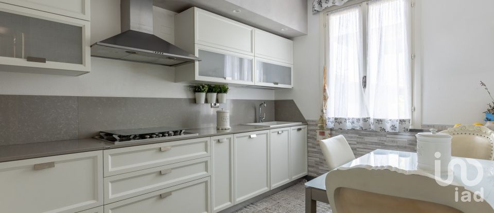 Townhouse 8 rooms of 150 m² in Ponsacco (56038)