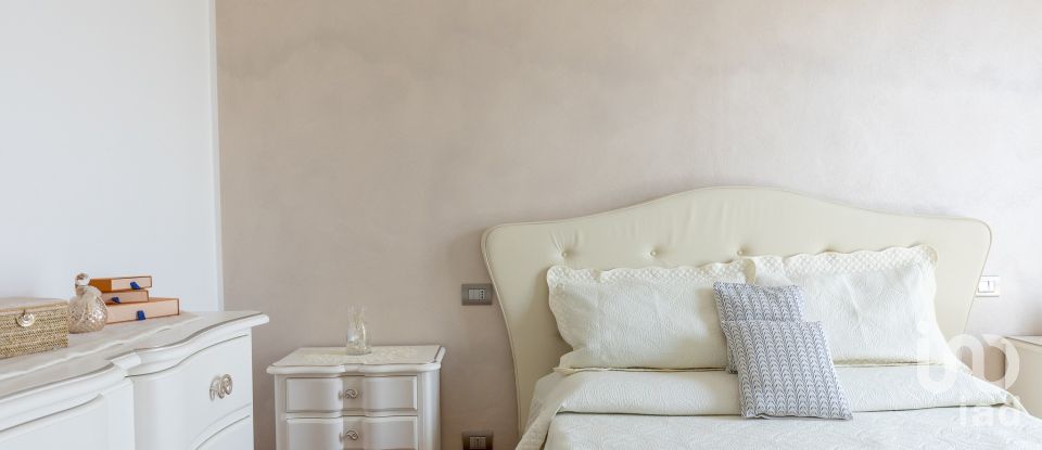 Townhouse 8 rooms of 150 m² in Ponsacco (56038)