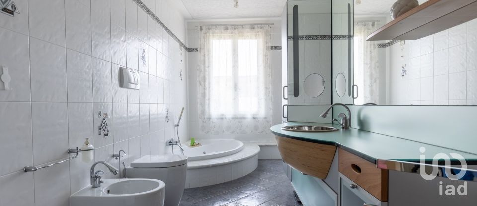 Townhouse 8 rooms of 150 m² in Ponsacco (56038)