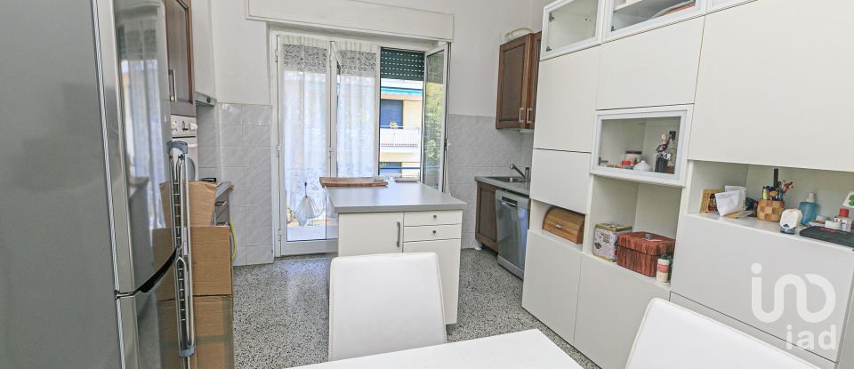Monolocale di 60 m² a Genova (16151)