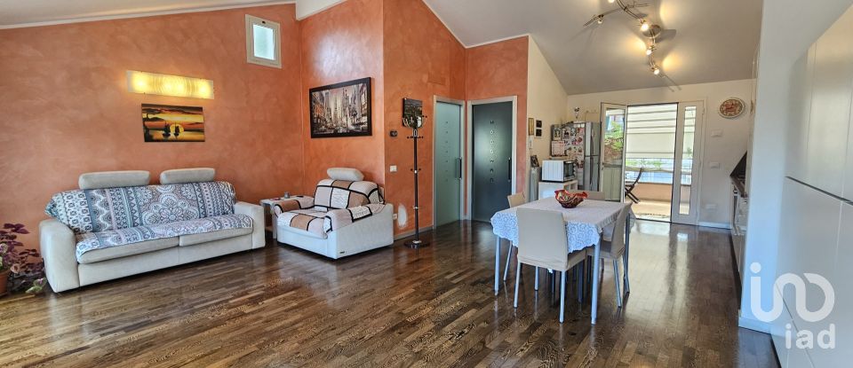 Traditional house 7 rooms of 119 m² in Boissano (17054)