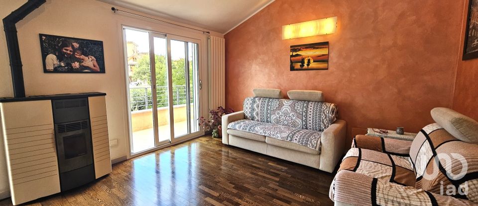 Traditional house 7 rooms of 119 m² in Boissano (17054)