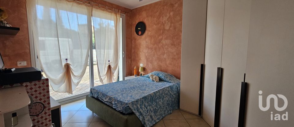 Traditional house 7 rooms of 119 m² in Boissano (17054)